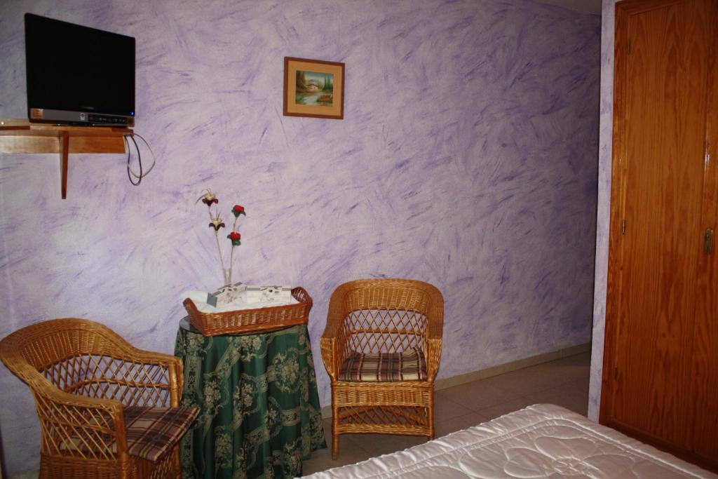 Hotel Carvajal Torrejon el Rubio Ruang foto